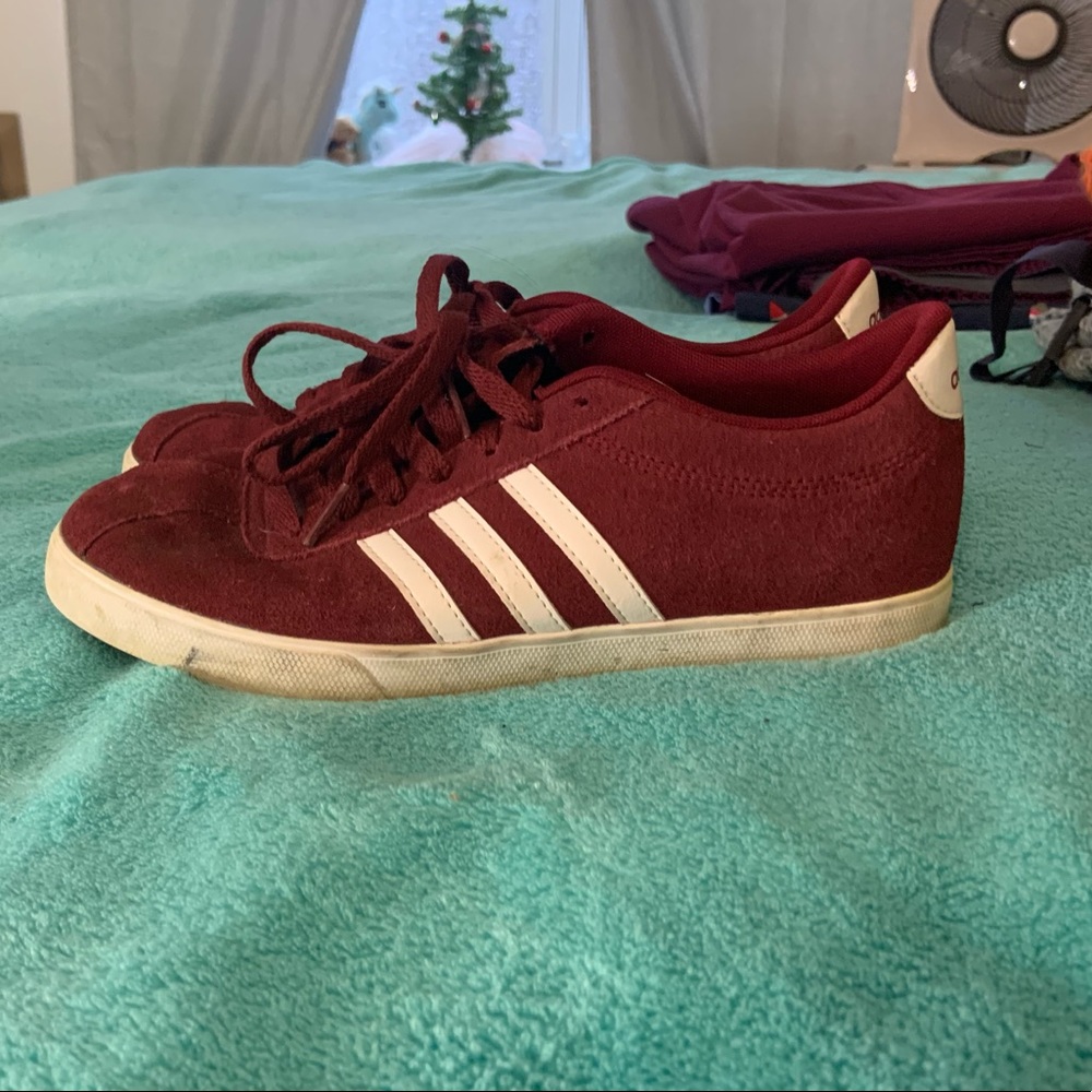 Adidas sneaker size 8